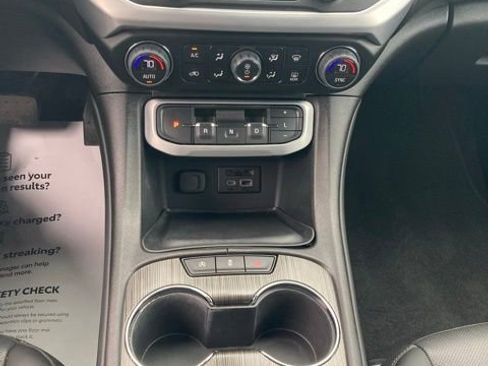 Used 2023 GMC Acadia SLT AWD/4WD image 42