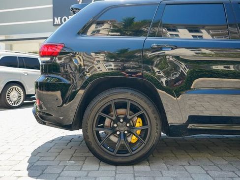 Used 2018 Jeep Grand Cherokee Trackhawk AWD/4WD image 31