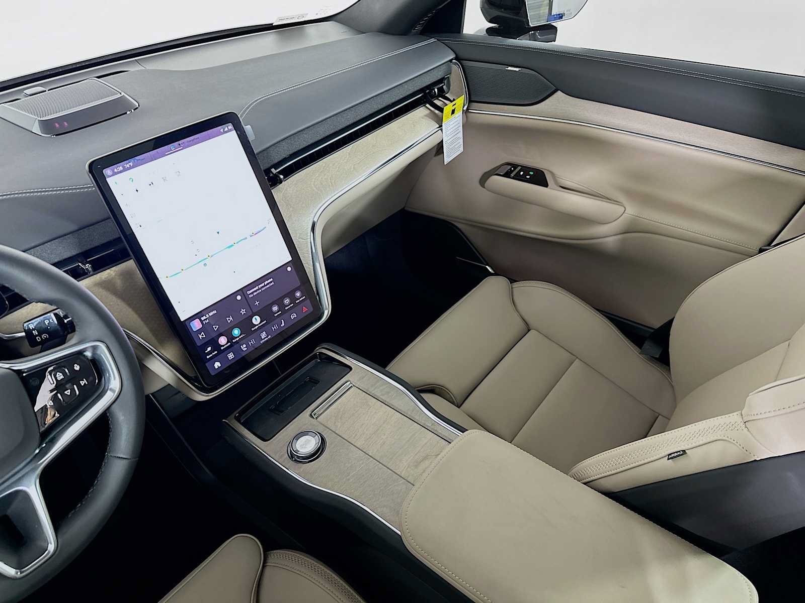 New 2026 Volvo EX90 Plus RWD image 21