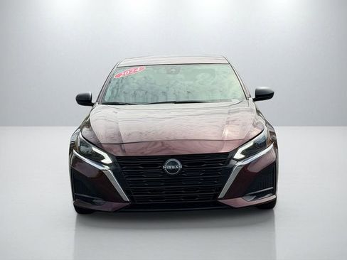 Used 2024 Nissan Altima 2.5 SV FWD image 2