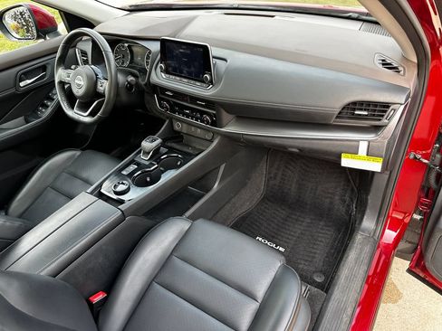 Used 2023 Nissan Rogue SV w/ SV Premium B Package AWD/4WD image 21