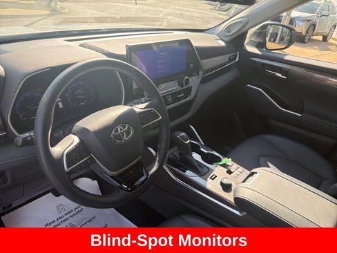 Used 2023 Toyota Highlander Limited AWD/4WD image 13