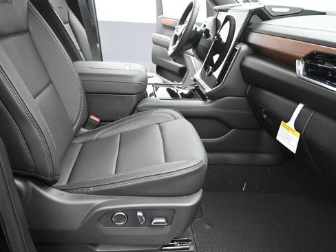 New 2026 GMC Yukon Denali image 21