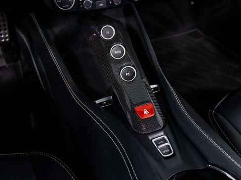 Certified 2017 Ferrari California T image 5