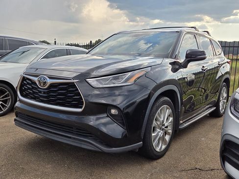 Used 2020 Toyota Highlander Limited AWD/4WD image 5