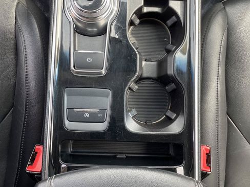 Used 2019 Ford Edge Titanium AWD/4WD image 29