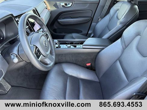 Used 2024 Volvo XC60 B5 Plus image 10
