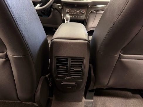 Used 2018 Ford Escape Titanium FWD image 32