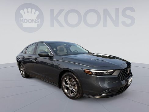Used 2023 Honda Accord EX image 10