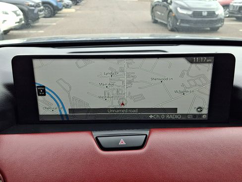 Used 2025 MAZDA CX-70 Plug-In Hybrid w/ Premium Plus image 18