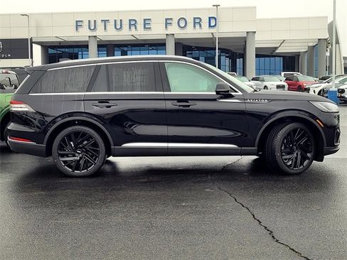New 2026 Lincoln Aviator Reserve image 3