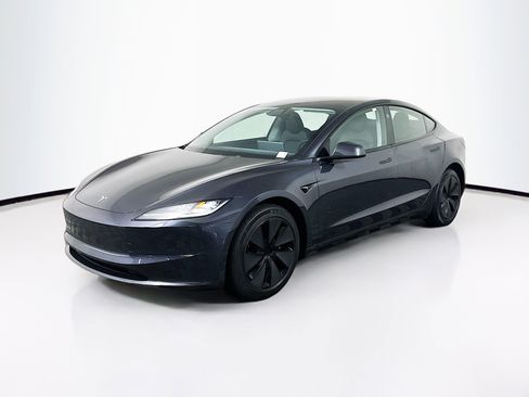 Used 2025 Tesla Model 3 Long Range RWD image 3