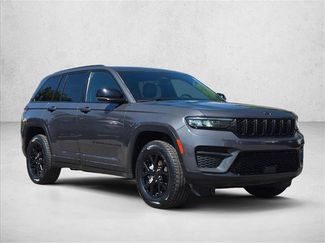 Used 2024 Jeep Grand Cherokee Altitude AWD/4WD video 3