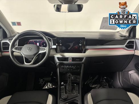 Used 2026 Volkswagen Taos SEL AWD/4WD image 14