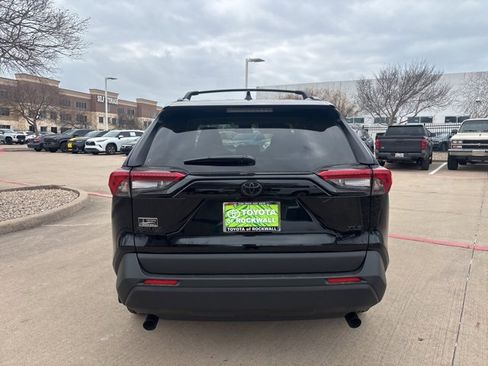 Used 2025 Toyota RAV4 XLE w/ Convenience Package image 6