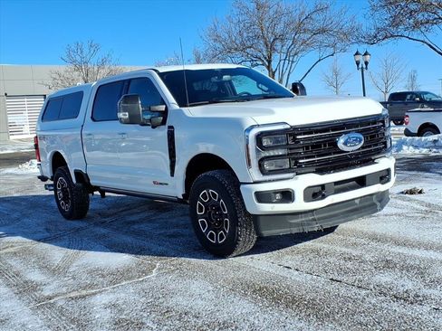 Used 2025 Ford F350 Platinum image 7