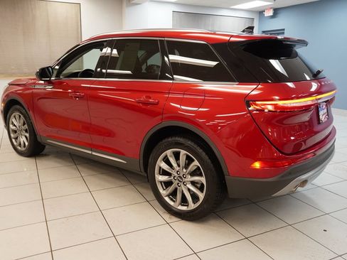 Used 2022 Lincoln Corsair AWD w/ Premium Package image 8