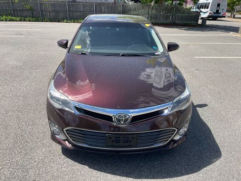 Used 2013 Toyota Avalon Limited w/ Technology Pkg FWD image 3