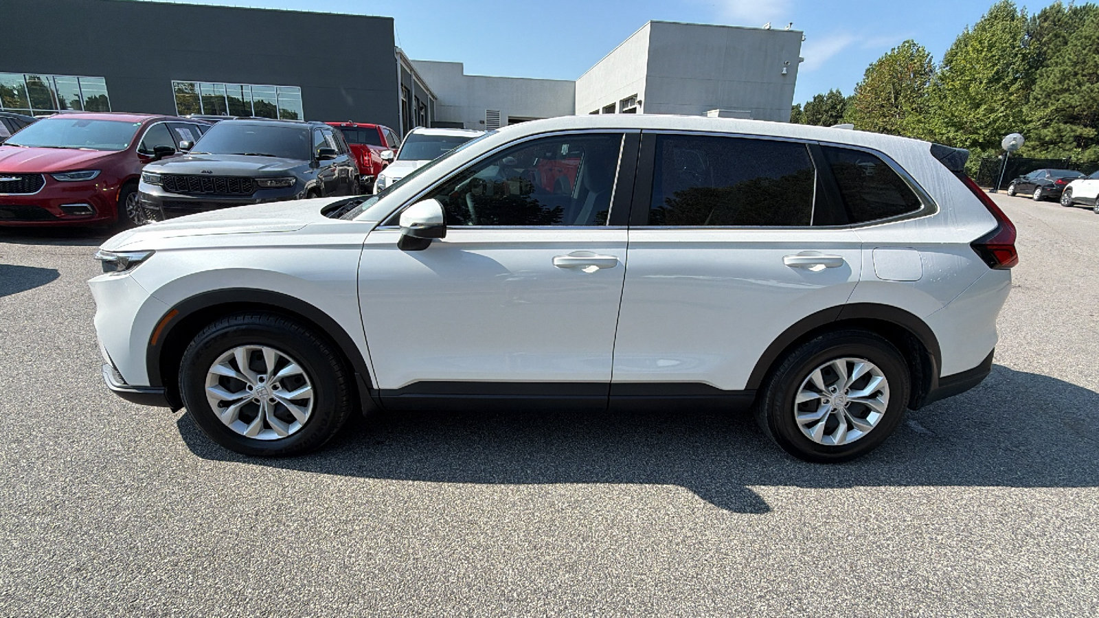 Used 2024 Honda CR-V LX image 5
