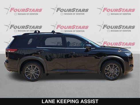 New 2026 Nissan Pathfinder SL FWD image 3