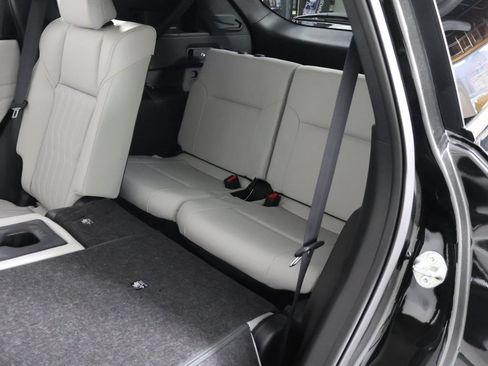 Used 2025 Mitsubishi Outlander AWD image 40