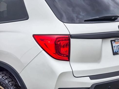 Used 2023 Honda Passport EX-L image 9