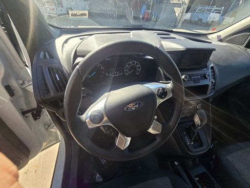 Used 2022 Ford Transit Connect XL image 11