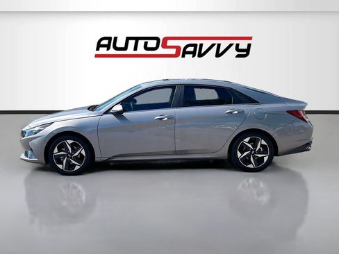 Used 2023 Hyundai Elantra Limited FWD image 4
