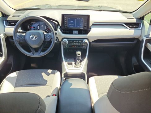 Certified 2021 Toyota RAV4 XLE FWD image 16