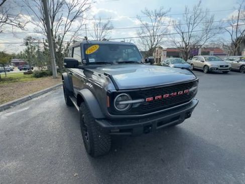 Used 2023 Ford Bronco Wildtrak image 4