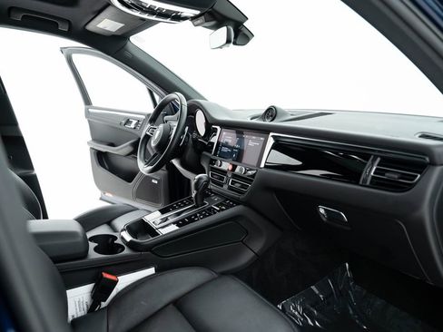 Used 2024 Porsche Macan w/ Premium Plus Package image 63