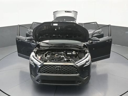 Used 2022 Toyota Corolla Cross LE w/ Moonroof Package FWD image 65