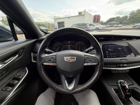 Used 2023 Cadillac XT4 Premium Luxury w/ Cold Weather Package AWD/4WD image 15