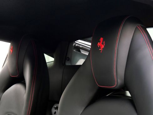 Used 2018 Ferrari 488 GTB image 16