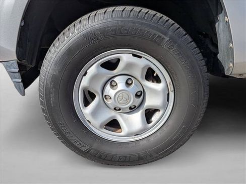 Used 2018 Toyota Tacoma SR w/ SR Convenience Package RWD image 18