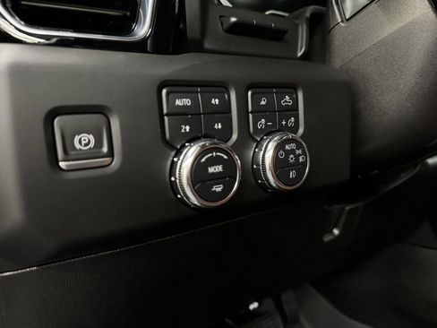 Used 2024 GMC Sierra 3500 Denali Ultimate image 22