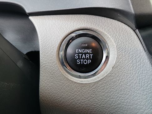 Used 2020 Toyota Sienna XLE image 14