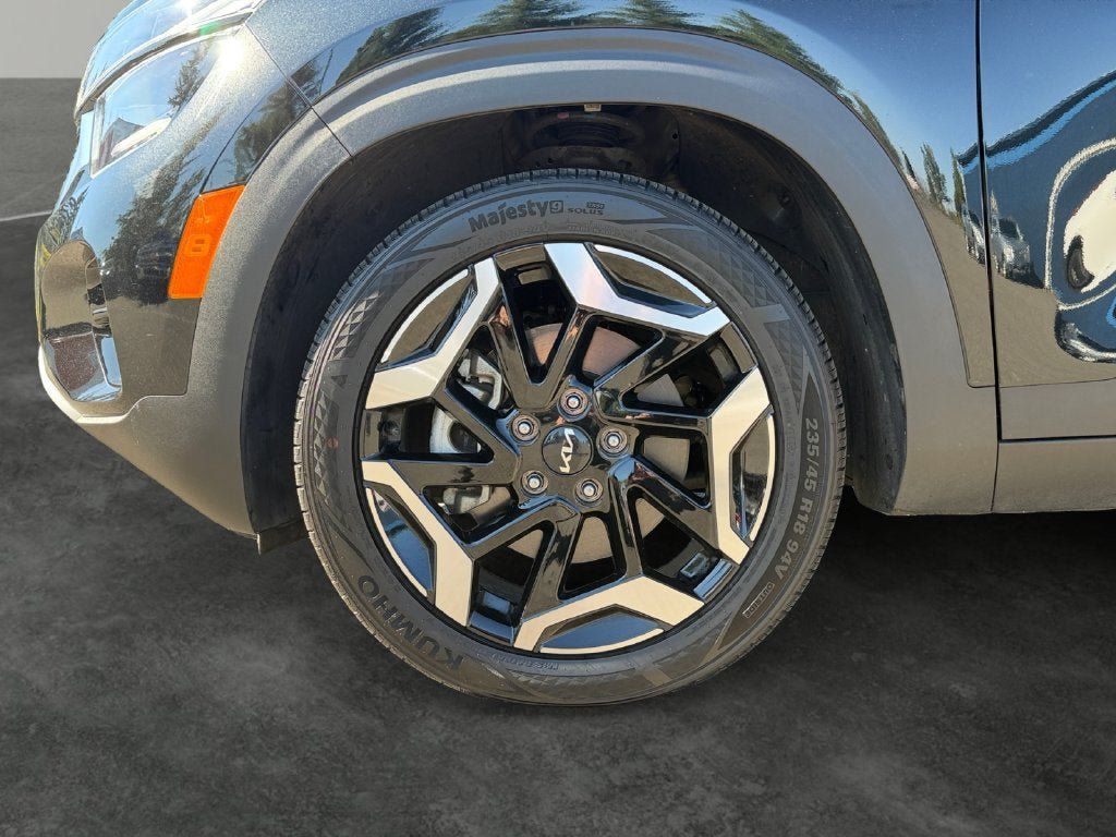 Used 2024 Kia Seltos SX w/ SX Sunroof Package AWD/4WD image 5