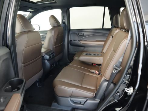 Certified 2025 Honda Passport EX-L image 21