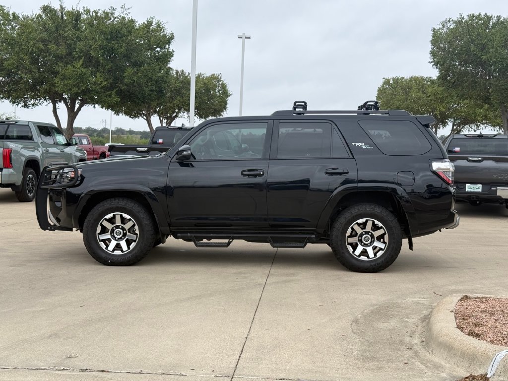 Used 2021 Toyota 4Runner TRD Off-Road Premium w/ Moonroof Package AWD/4WD image 2