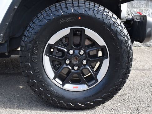 Used 2018 Jeep Wrangler Unlimited Rubicon AWD/4WD image 28
