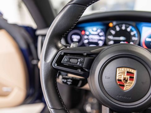 Used 2021 Porsche 911 Carrera S image 25