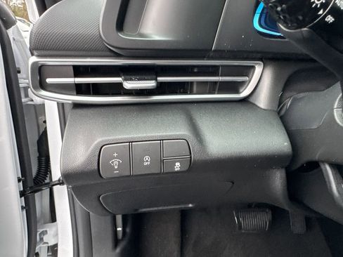 New 2026 Hyundai Elantra SE FWD image 19