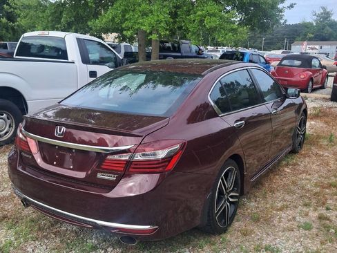 Used 2017 Honda Accord Sport Special Edition image 2