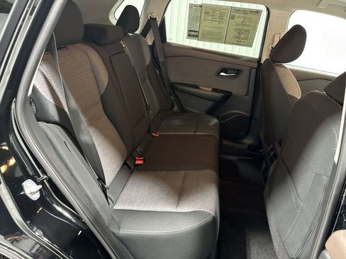 Used 2023 Nissan Rogue SV image 28