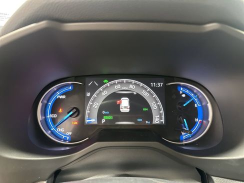 Used 2025 Toyota RAV4 XLE image 21