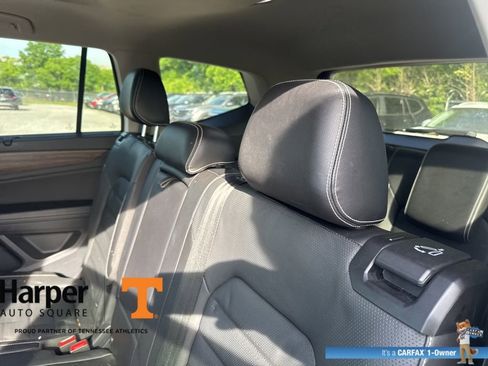 Used 2024 Volkswagen Atlas SEL AWD/4WD image 9