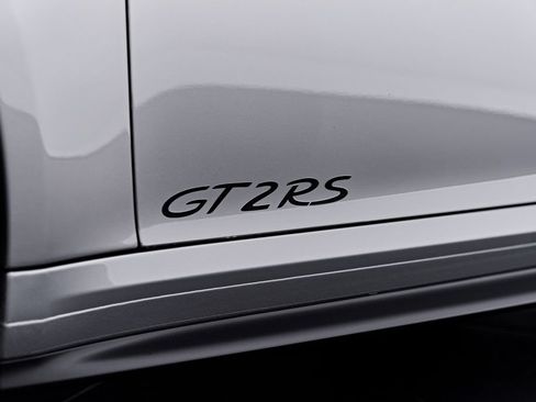 Used 2019 Porsche 911 GT2 RS RWD image 28