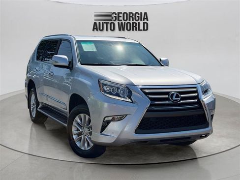 Used 2018 Lexus GX 460 Premium w/ Premium Package AWD/4WD image 2