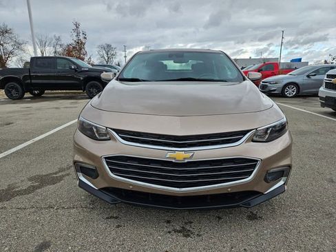 Used 2018 Chevrolet Malibu Premier w/ Premier Sun and Wheel Package image 2
